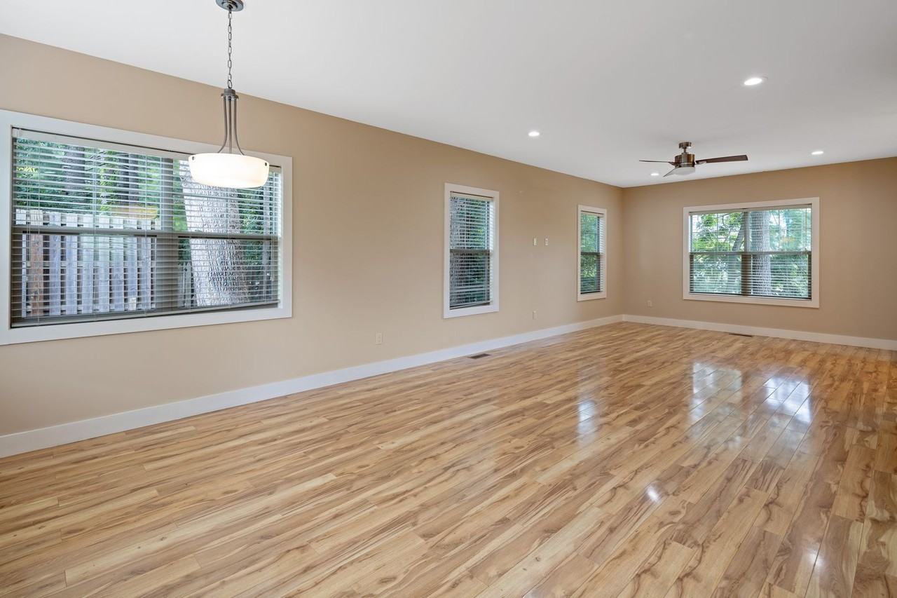8 Thurland Ave - Photo 5 of 20