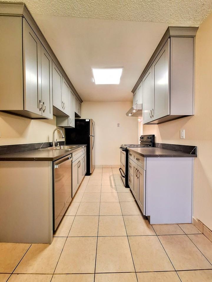 247 N Capitol Ave #243 - Photo 2 of 41