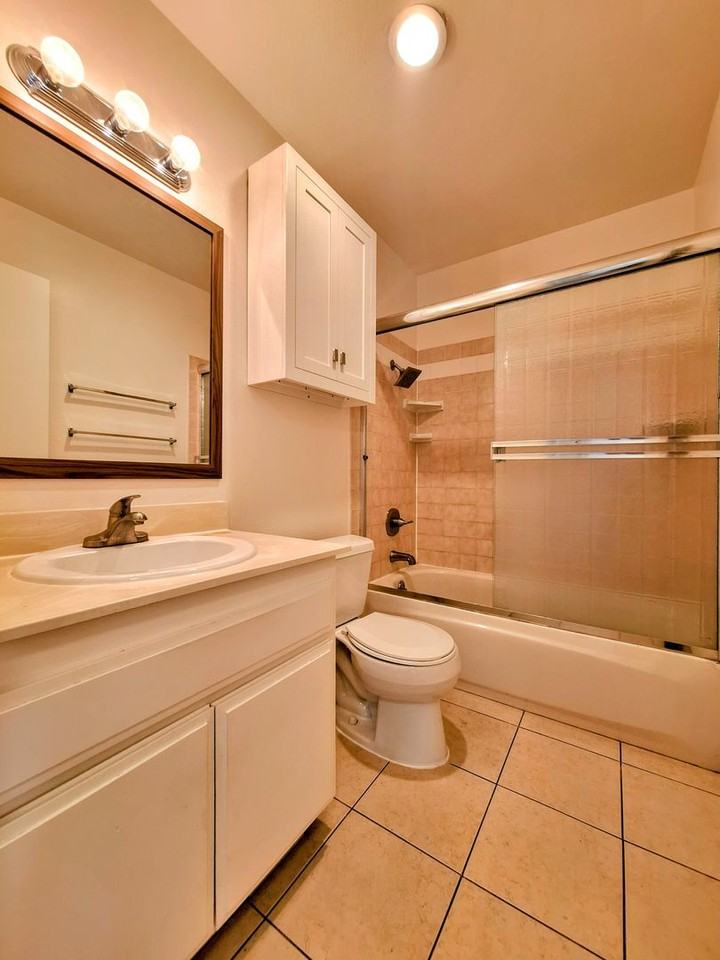 247 N Capitol Ave #243 - Photo 4 of 41