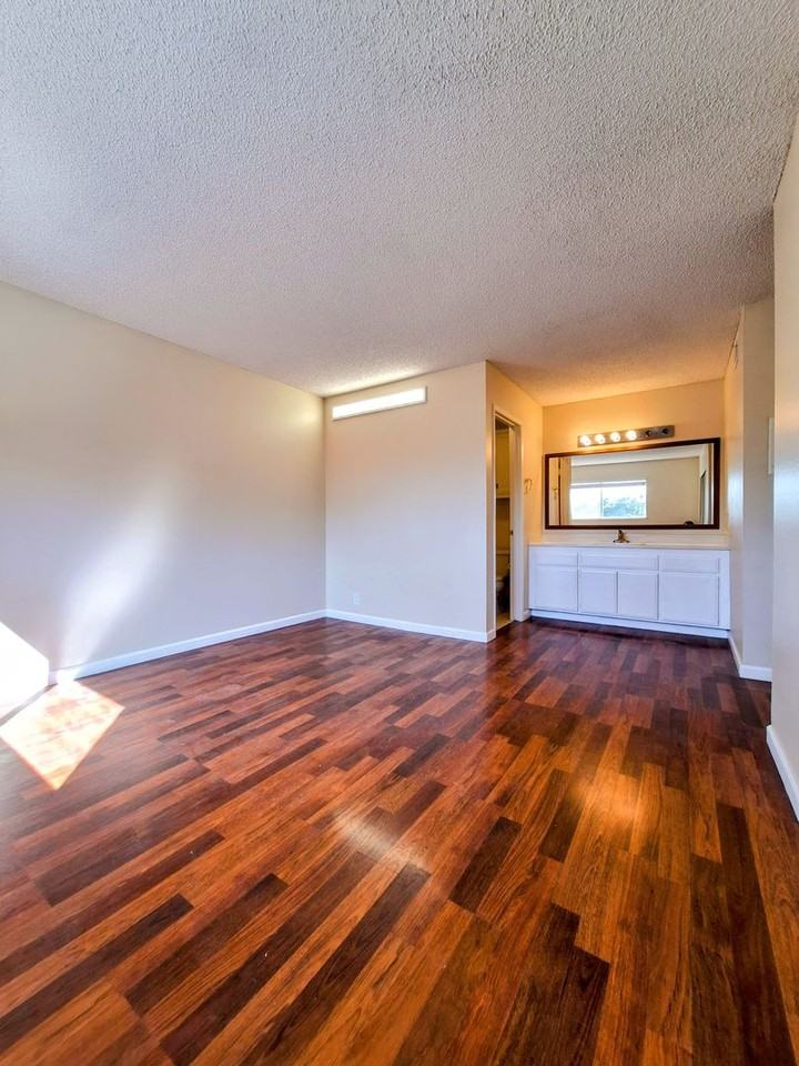 247 N Capitol Ave #243 - Photo 6 of 41