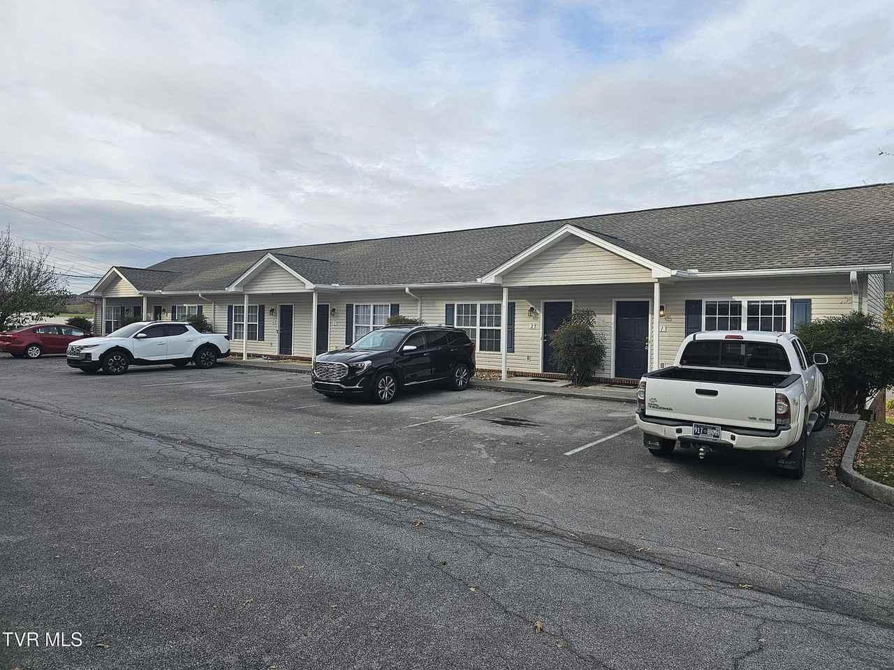 Copper Ridge Apartments - Photo 2 of 3