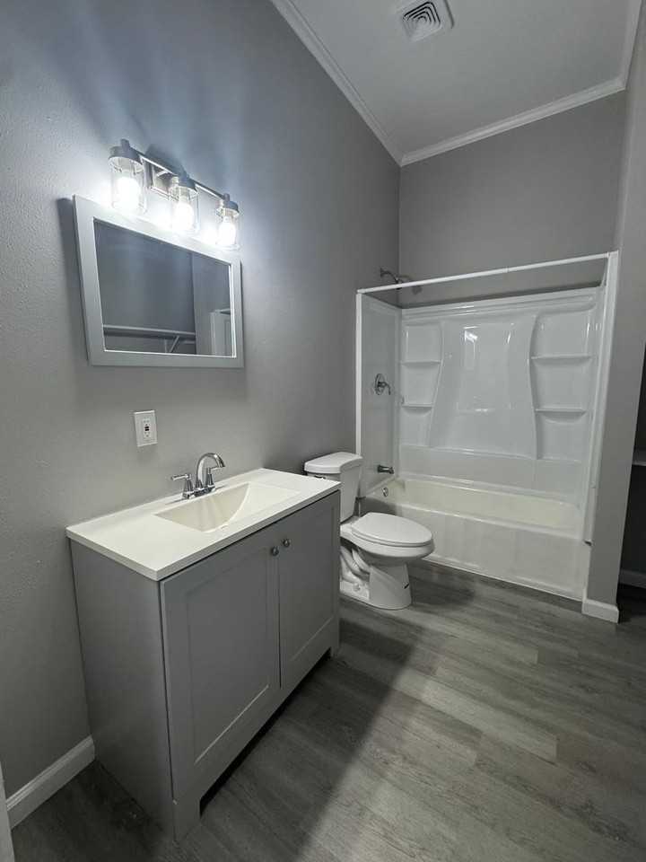 2705 Gordon Ave - Photo 5 of 11