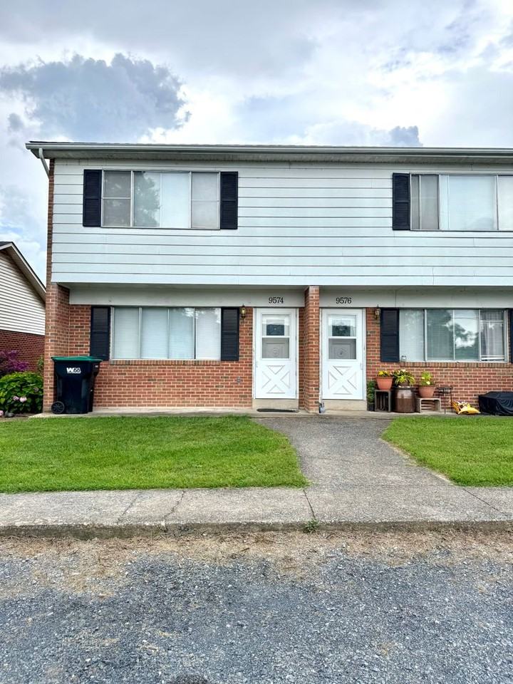 9574 Shenandoah Dr - Photo 2 of 13