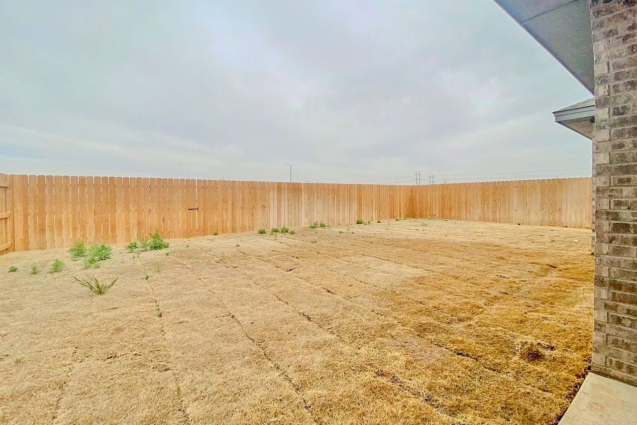 6944 12th St - Photo 2 of 18