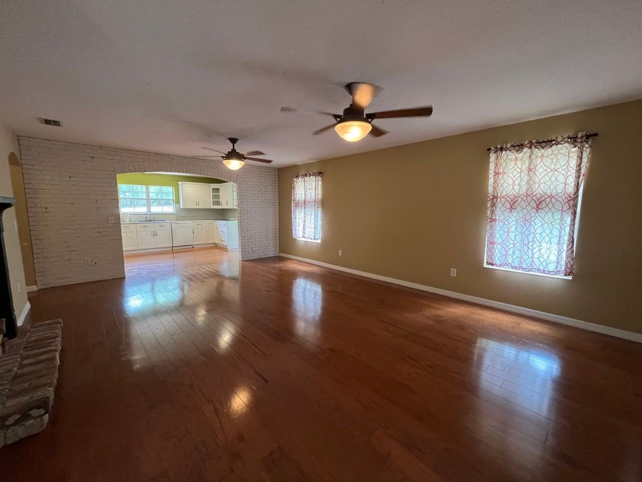 6327 148th Pl - Photo 2 of 21