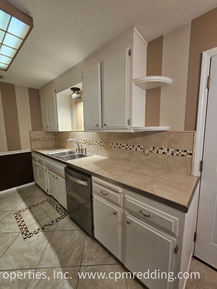 3561 Capricorn Way - Photo 7 of 22