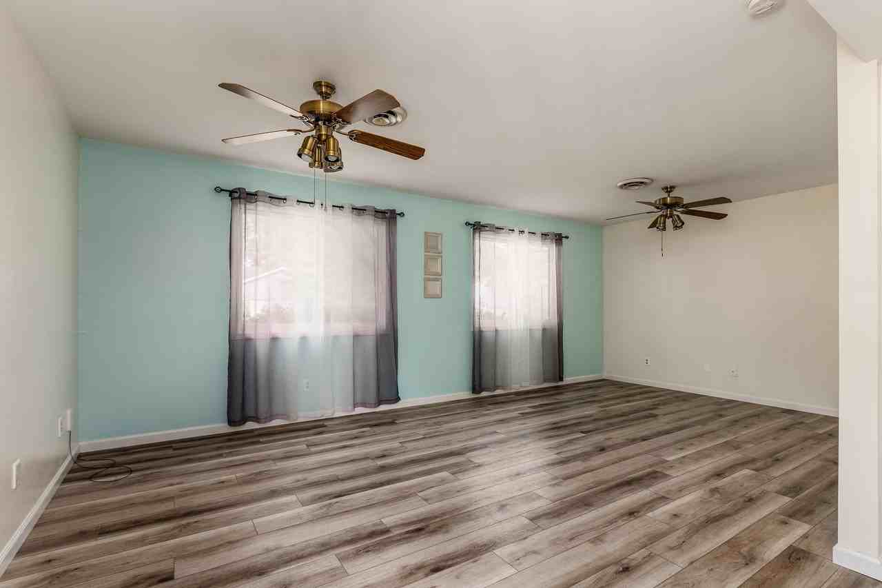 510 N Beadle Dr - Photo 2 of 8