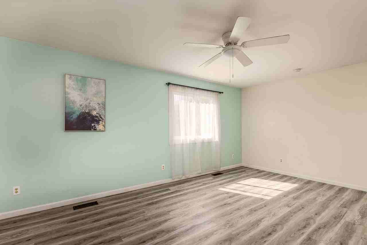 510 N Beadle Dr - Photo 5 of 8