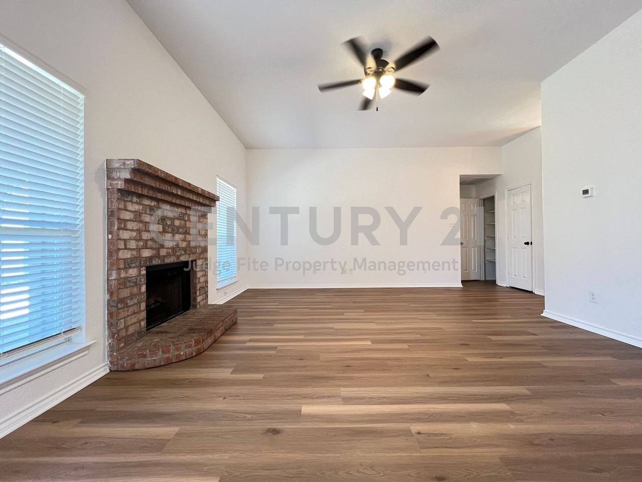 2005 Laney Dr - Photo 3 of 11