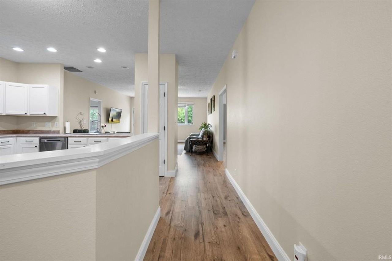 2293 Fleming Dr - Photo 3 of 24