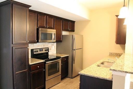 1405 Bass Ave - Photo 3 of 17