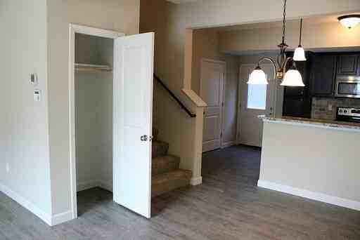 1405 Bass Ave - Photo 5 of 17