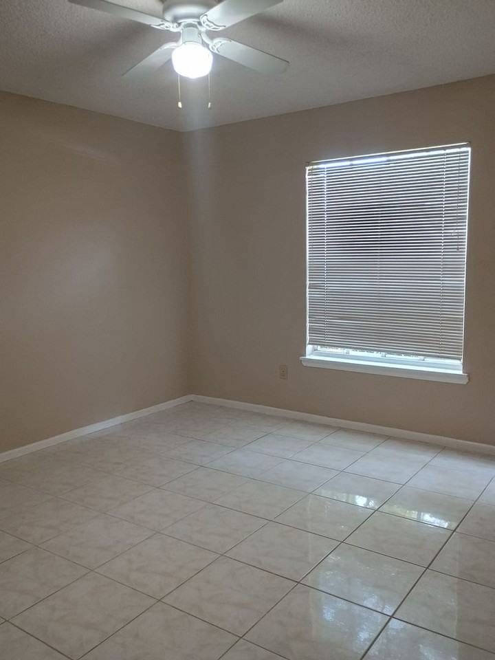 113 Reserve Cir #101 - Photo 7 of 9