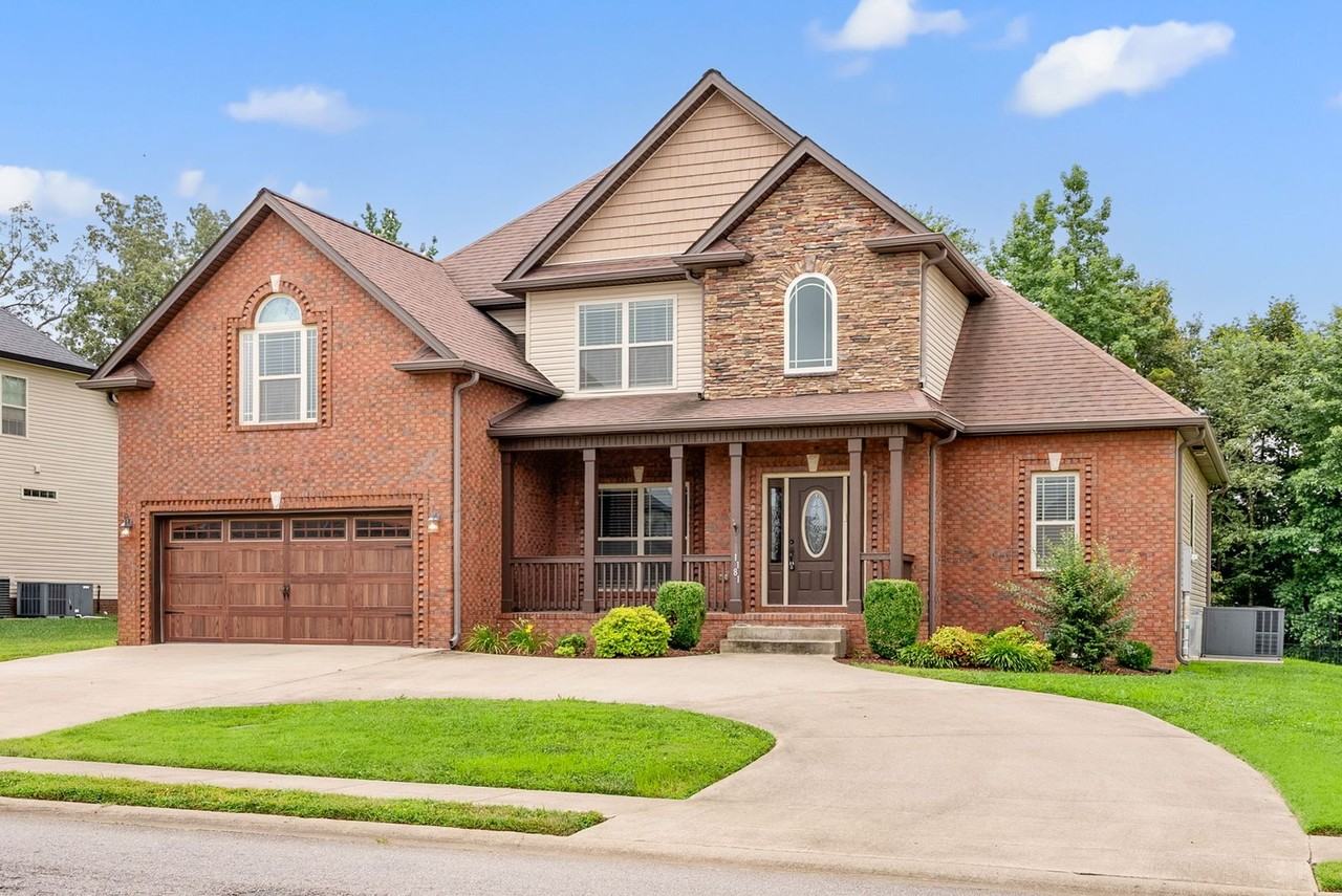 1181 Upland Ter - Photo 2 of 44