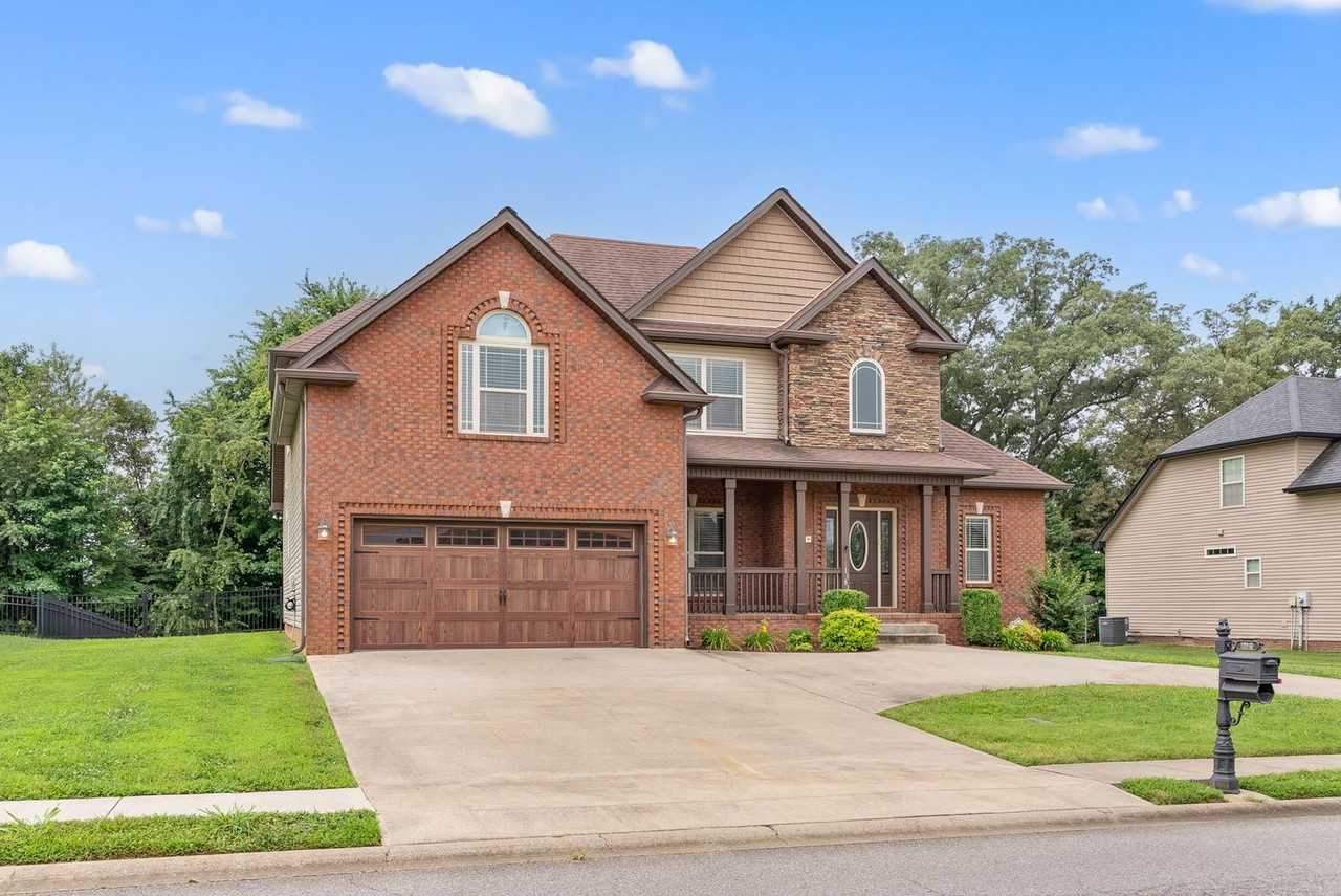 1181 Upland Ter - Photo 3 of 44