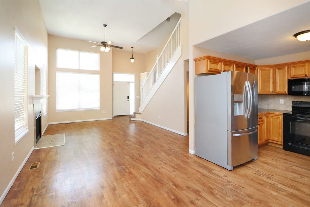 934 Sandusky Dr - Photo 5 of 28