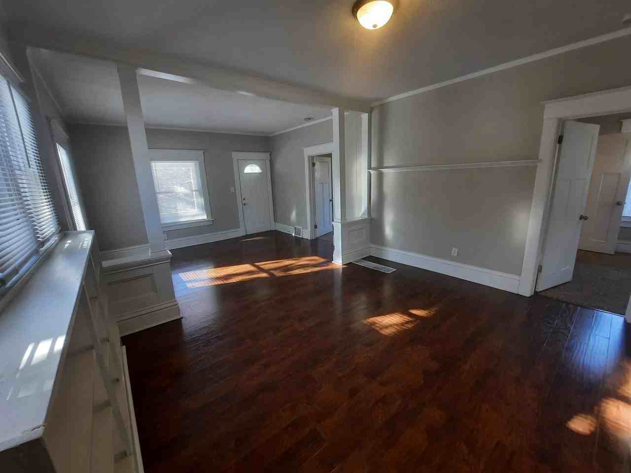 1805 24th Dr - Photo 3 of 31