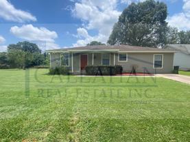 204 Dale Dr - Photo 1 of 1