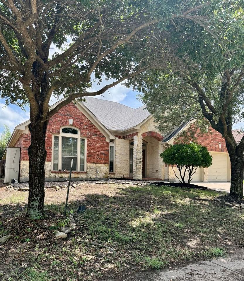 5827 Windy Meadow Ln - Photo 3 of 32