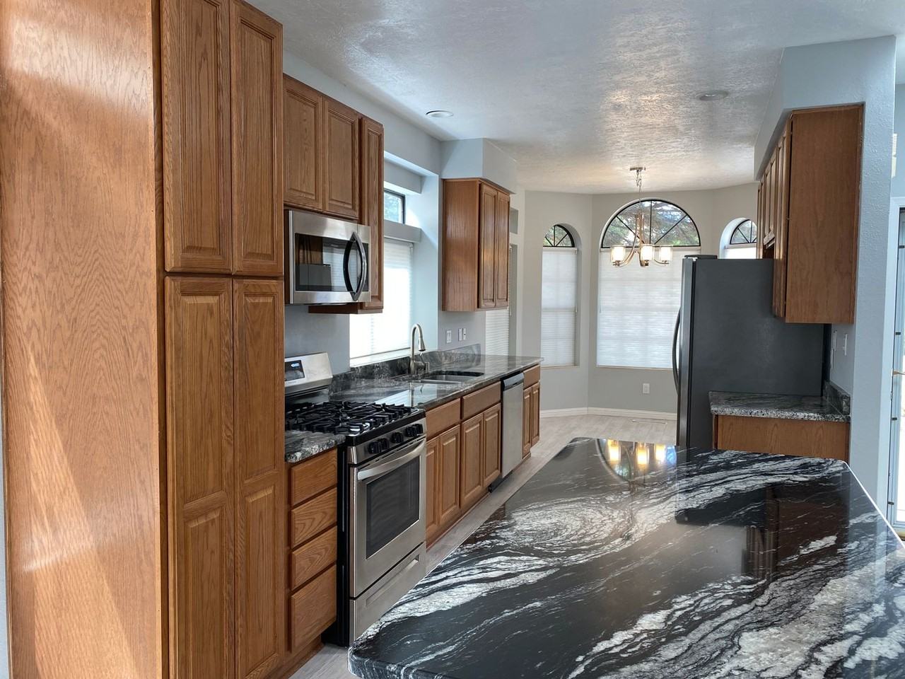 7920 William Moyers Ave Ne - Photo 3 of 13