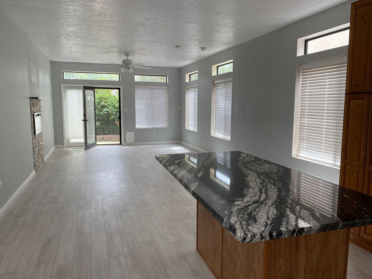 7920 William Moyers Ave Ne - Photo 4 of 13