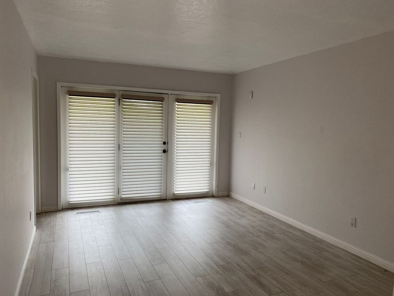 7920 William Moyers Ave Ne - Photo 7 of 13