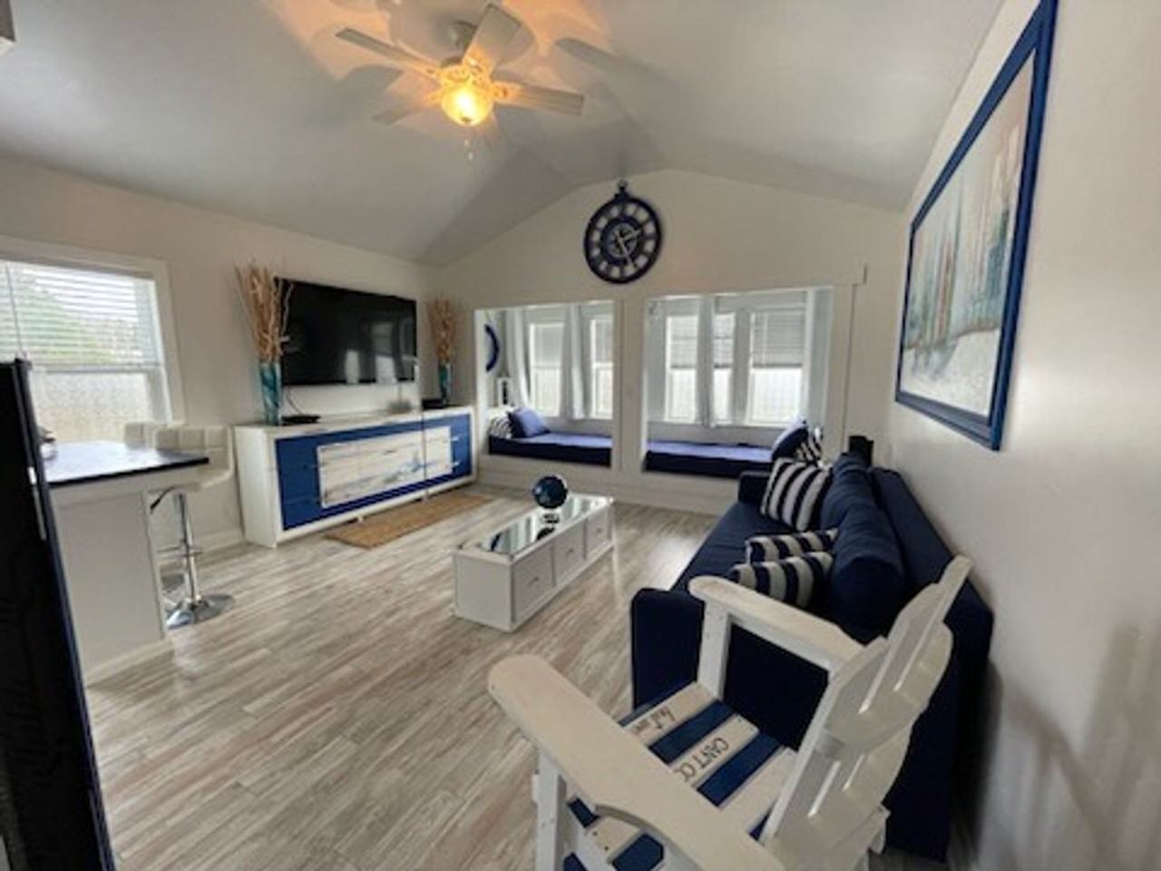 160 Mainview Dr - Photo 5 of 9
