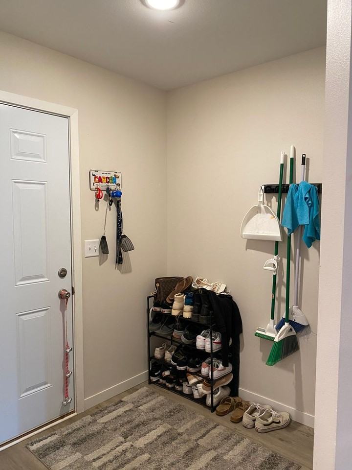 839 Thames Ct - Photo 4 of 26