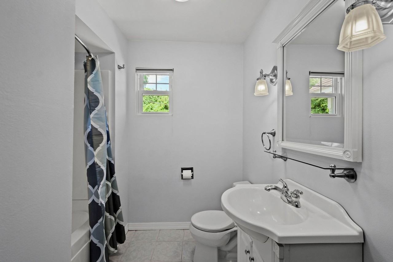 503 Elm St - Photo 2 of 23