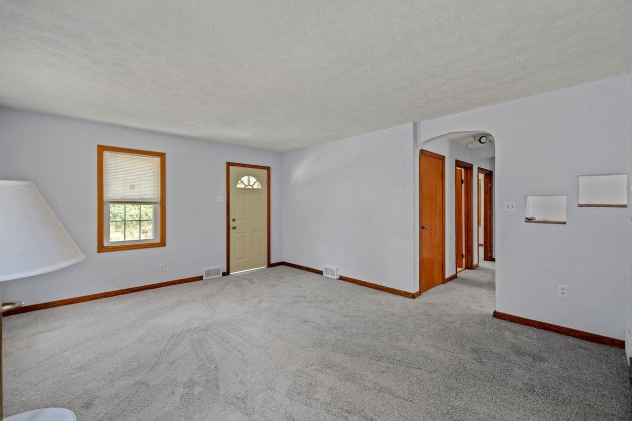 503 Elm St - Photo 3 of 23