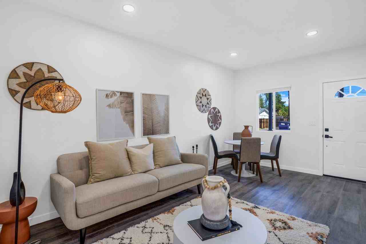 4955 68th St - Photo 4 of 17