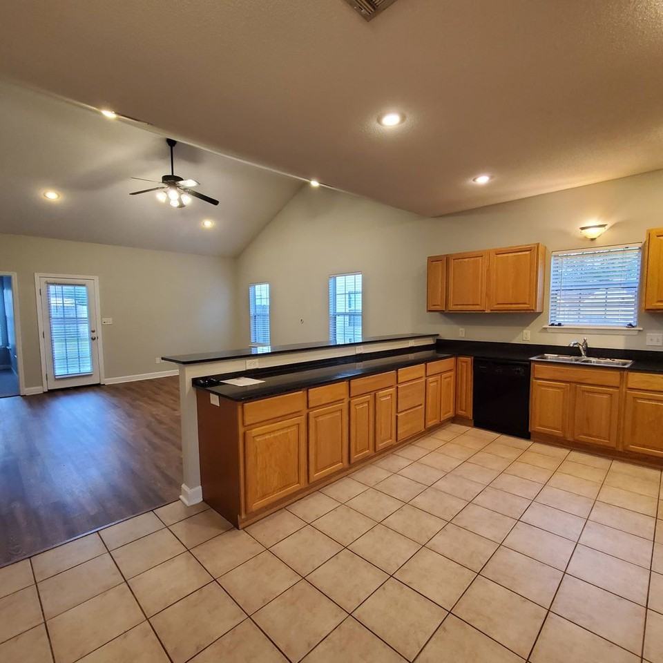 4126 Waterberry Cir - Photo 3 of 13