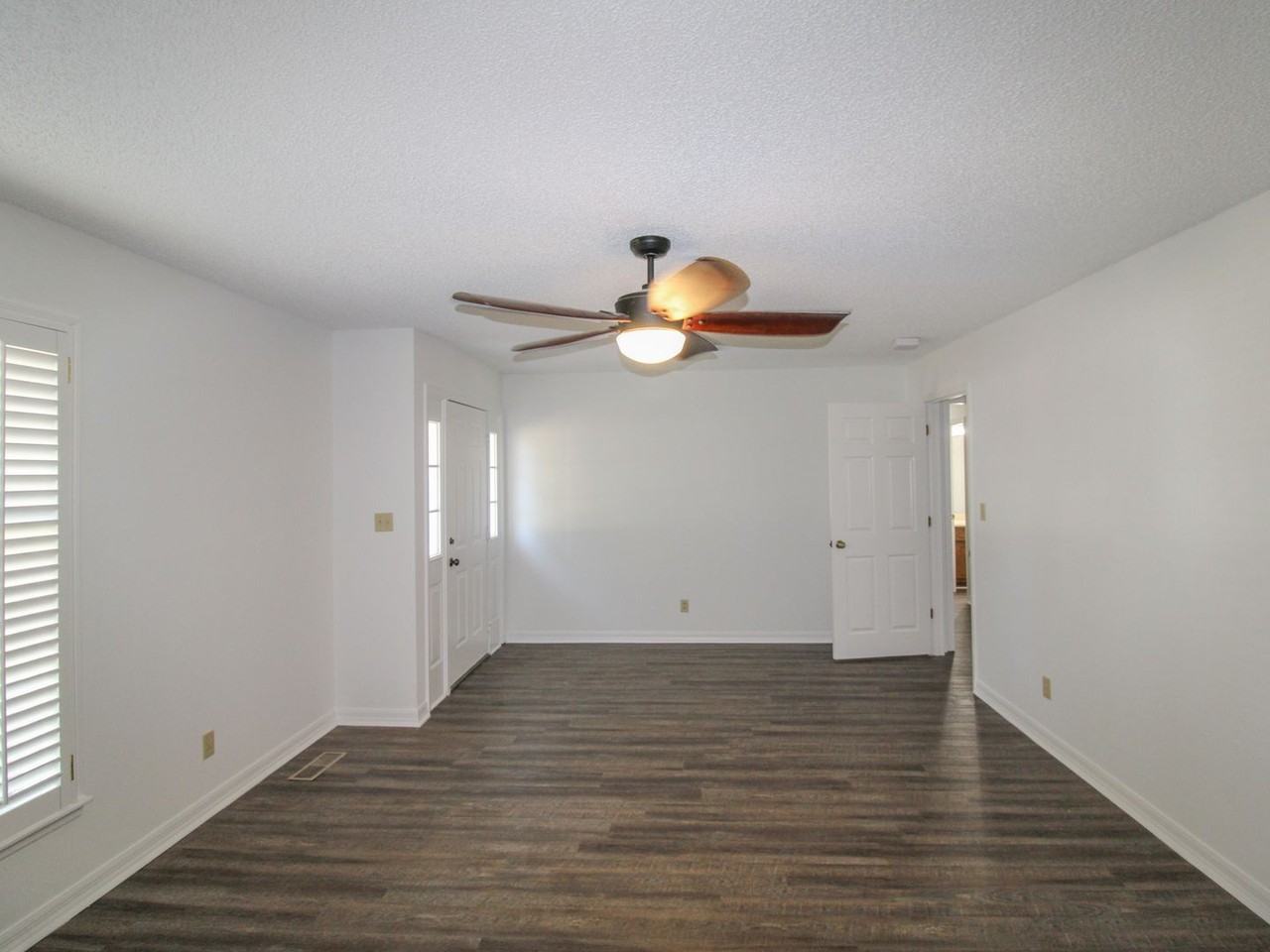 530 Rose St - Photo 4 of 34