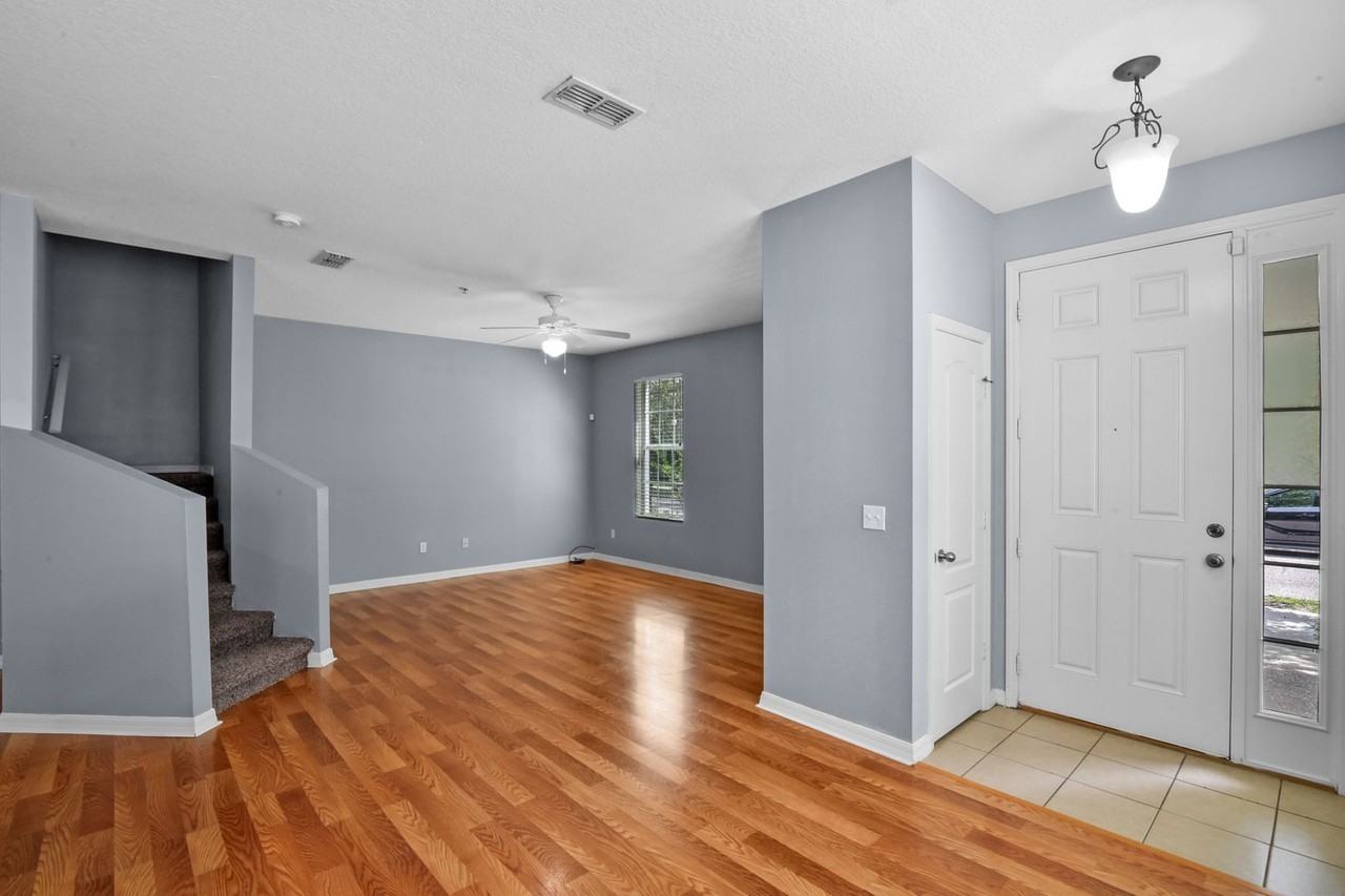 10309 Lake District Ln - Photo 3 of 19