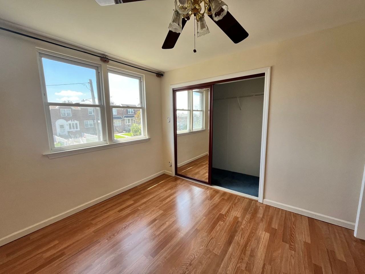 2819 Fanshawe St - Photo 3 of 20