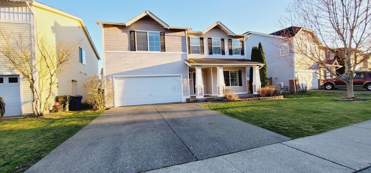 18123 Silver Creek Ave E - Photo 3 of 35