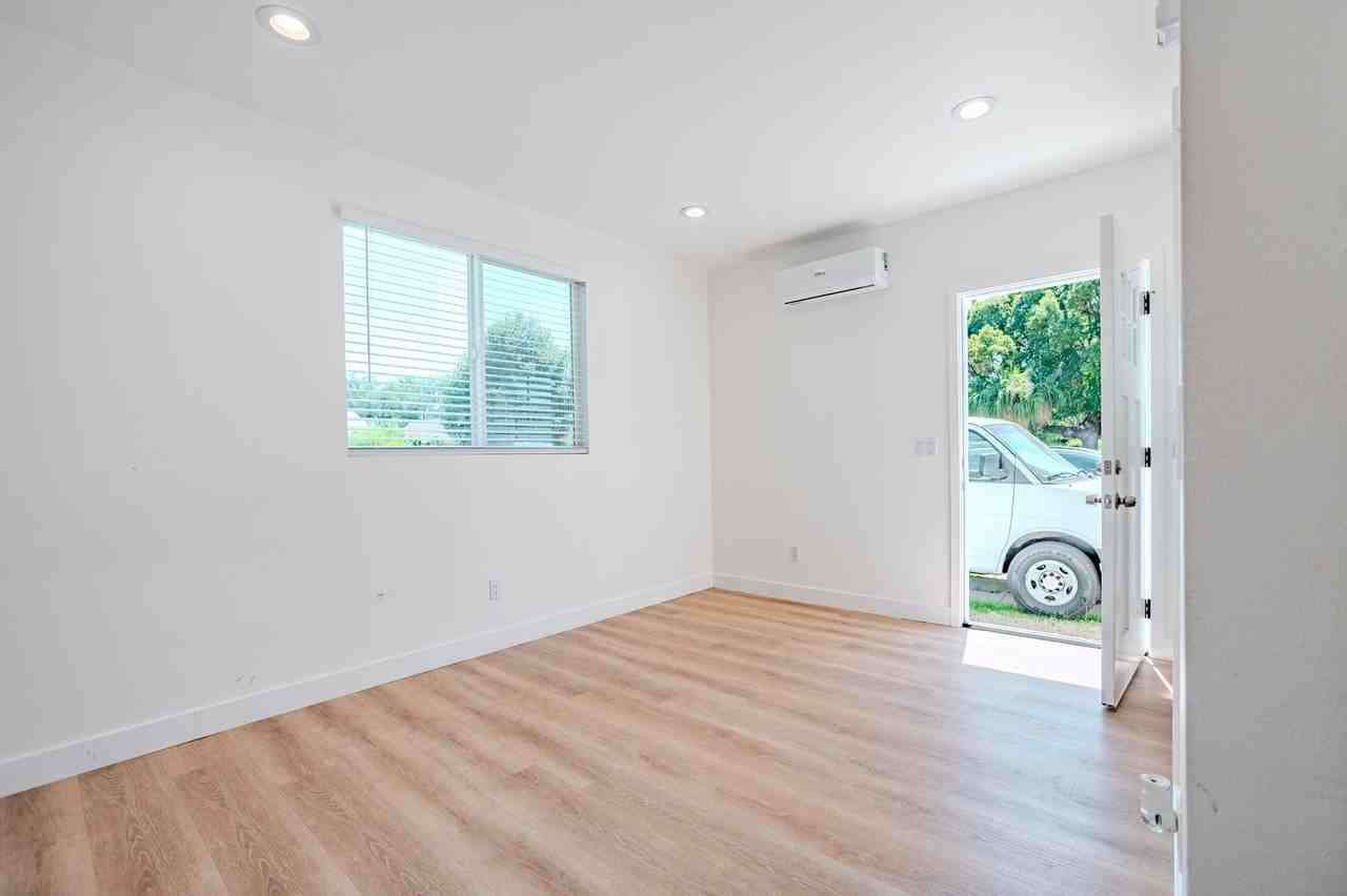 10691 Mckeen St - Photo 6 of 8