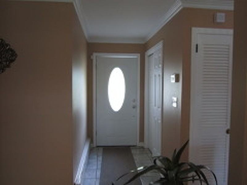 61 Summit Ave - Photo 2 of 14