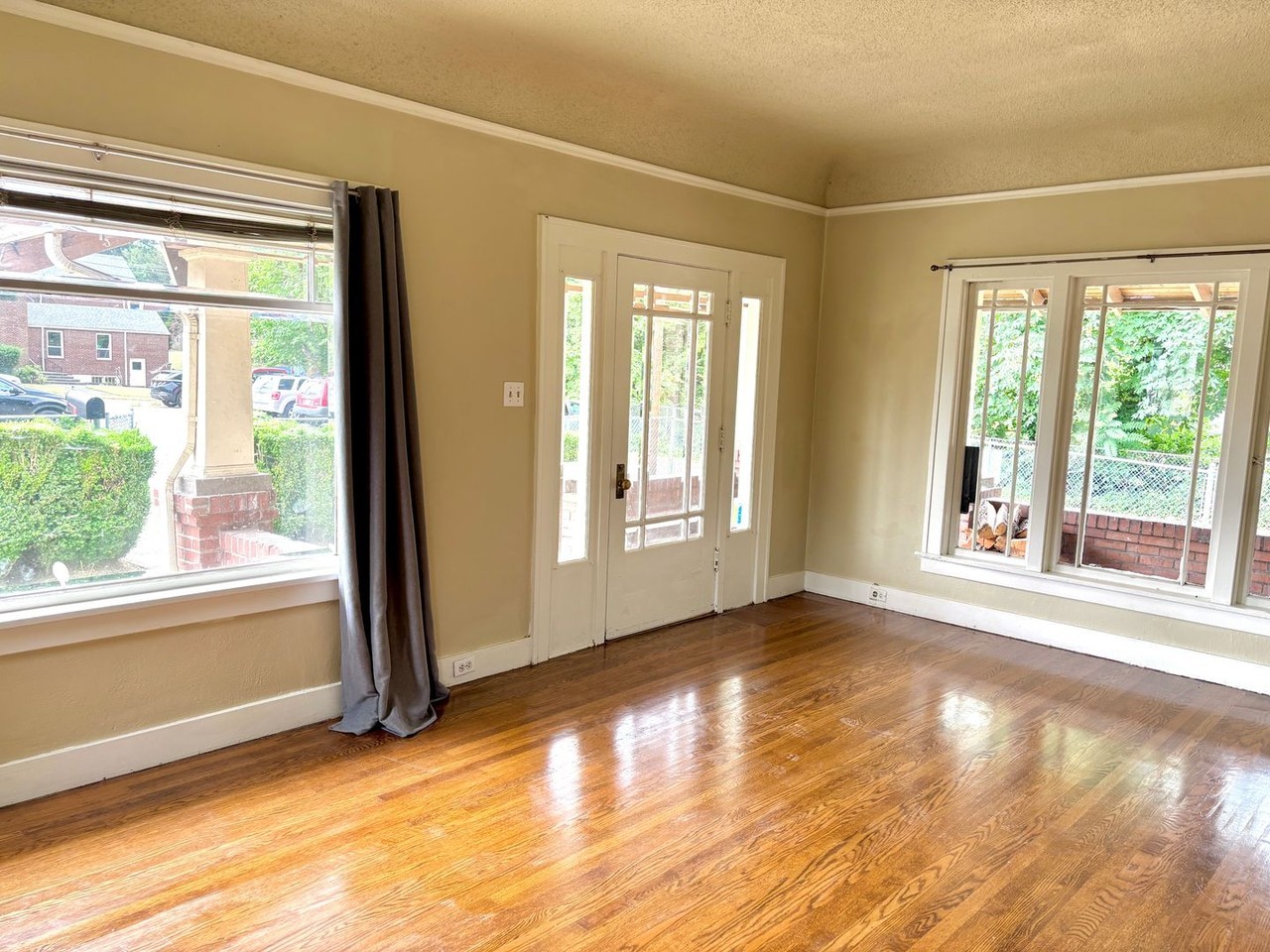 2835 Se Harrison St - Photo 4 of 30