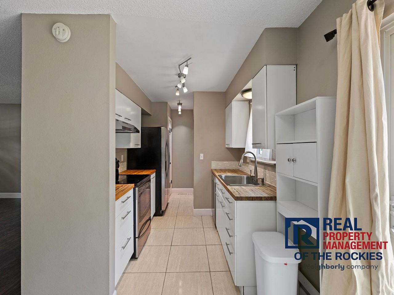 824 Rocky Rd - Photo 3 of 17