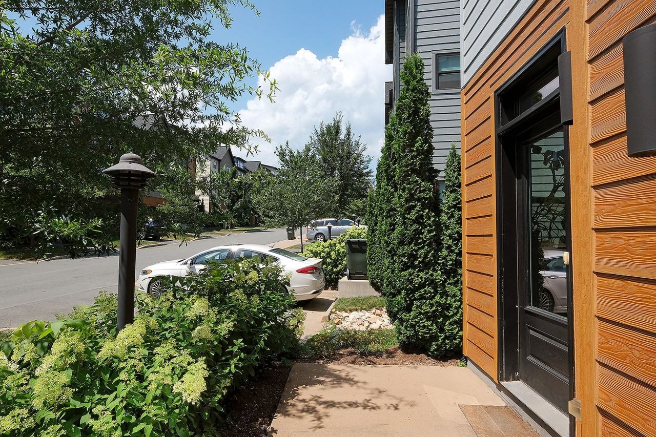 140 Junction Ln - Photo 2 of 28