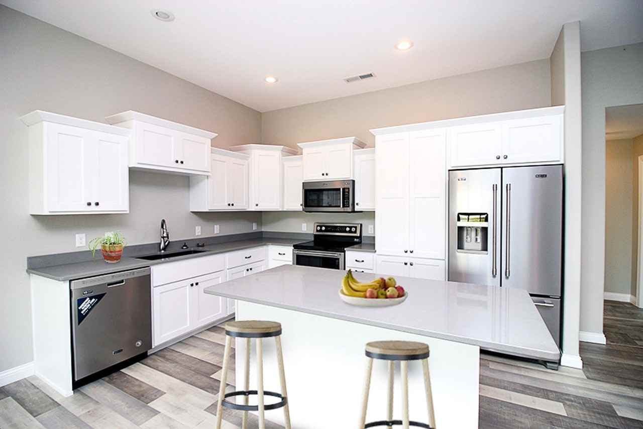 2512 Aquarius Ave Se - Photo 3 of 7