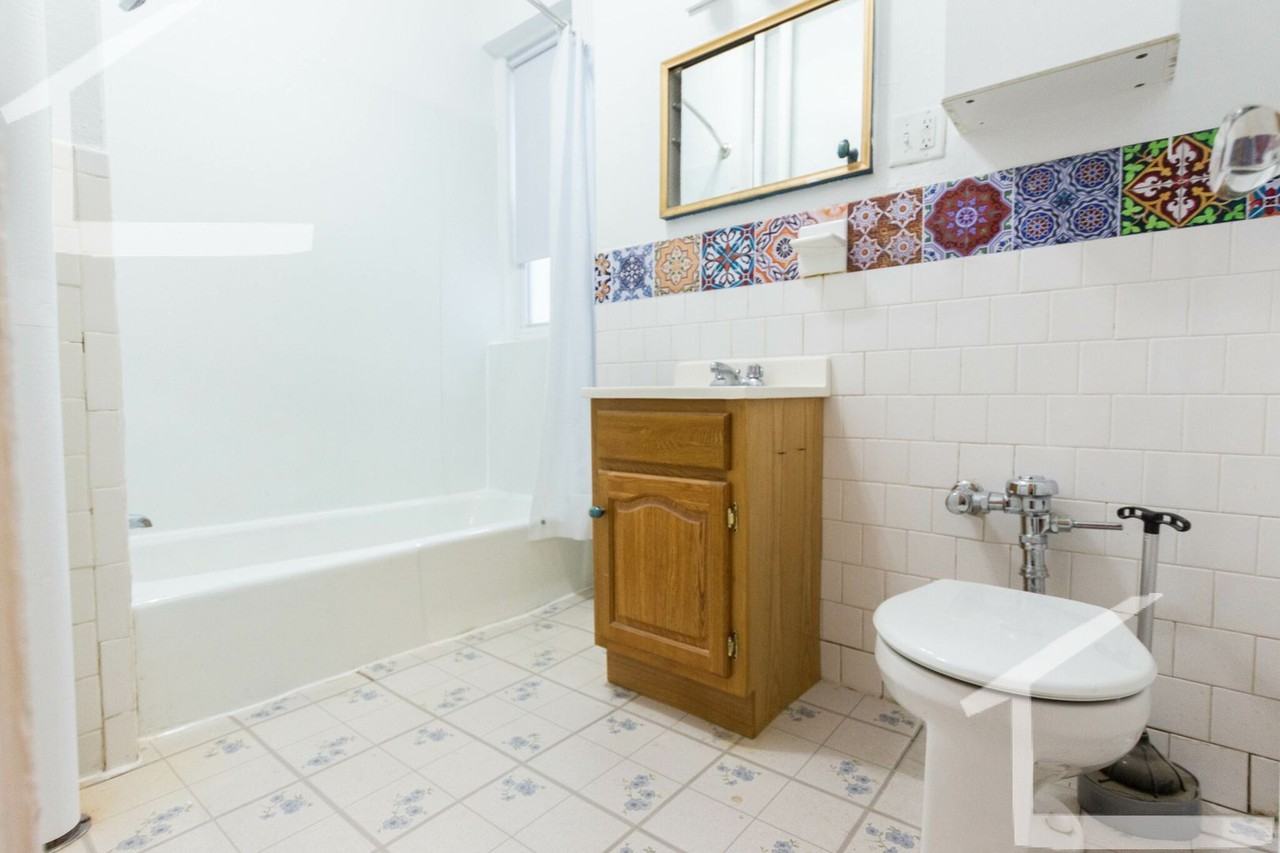 1814 Commonwealth Avenue - Photo 2 of 6