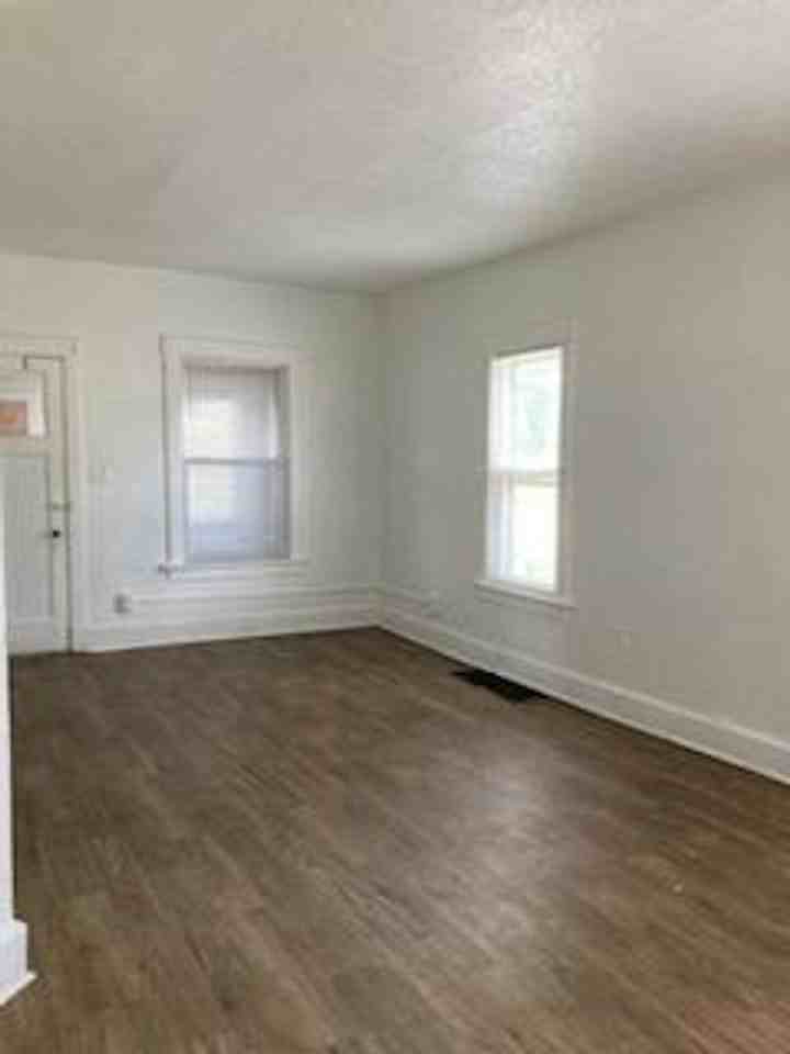 1501 5th Ave S - Photo 3 of 14