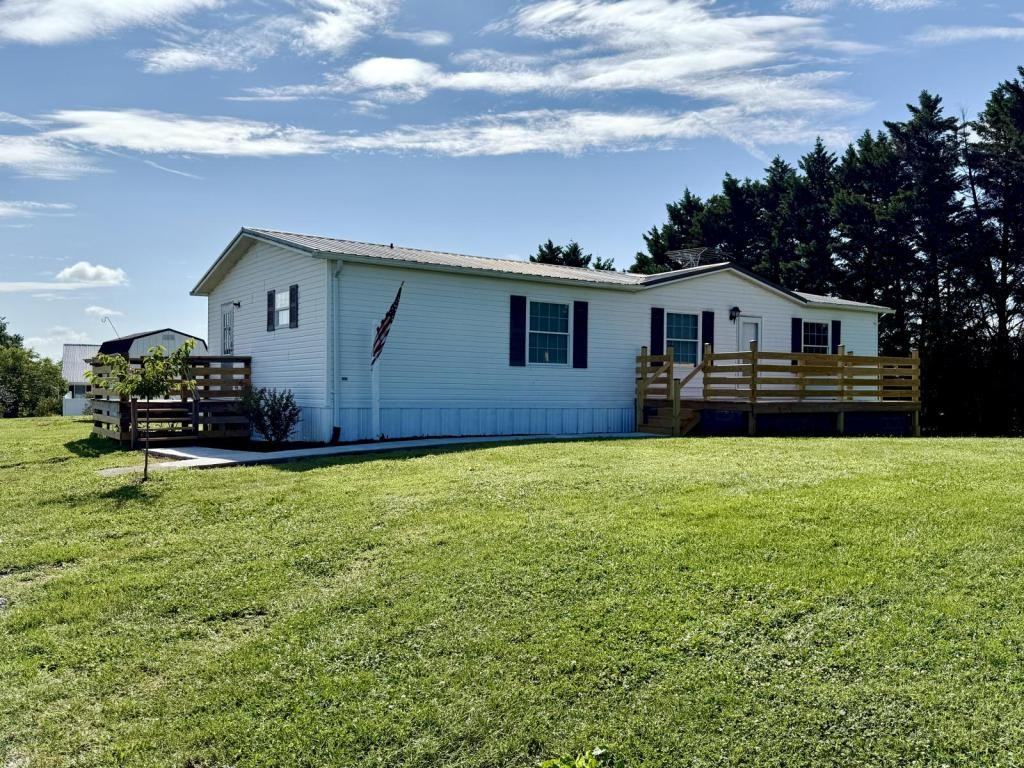 560 Jimmy Johnston Rd - Photo 2 of 24