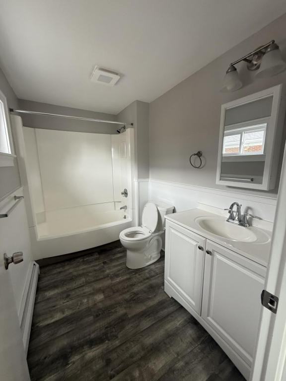 534 Locust St - Photo 6 of 7