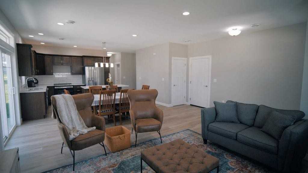 812 Park Lane Drive - Photo 7 of 28