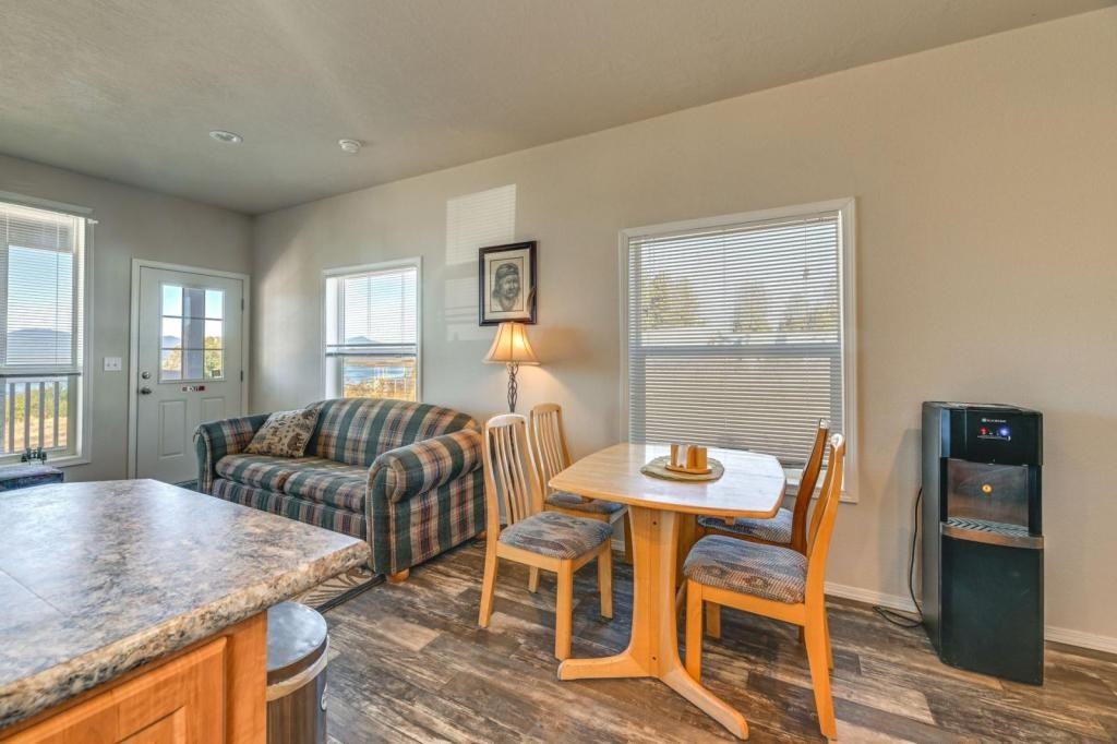 37464 Modoc Point Rd - Photo 3 of 27