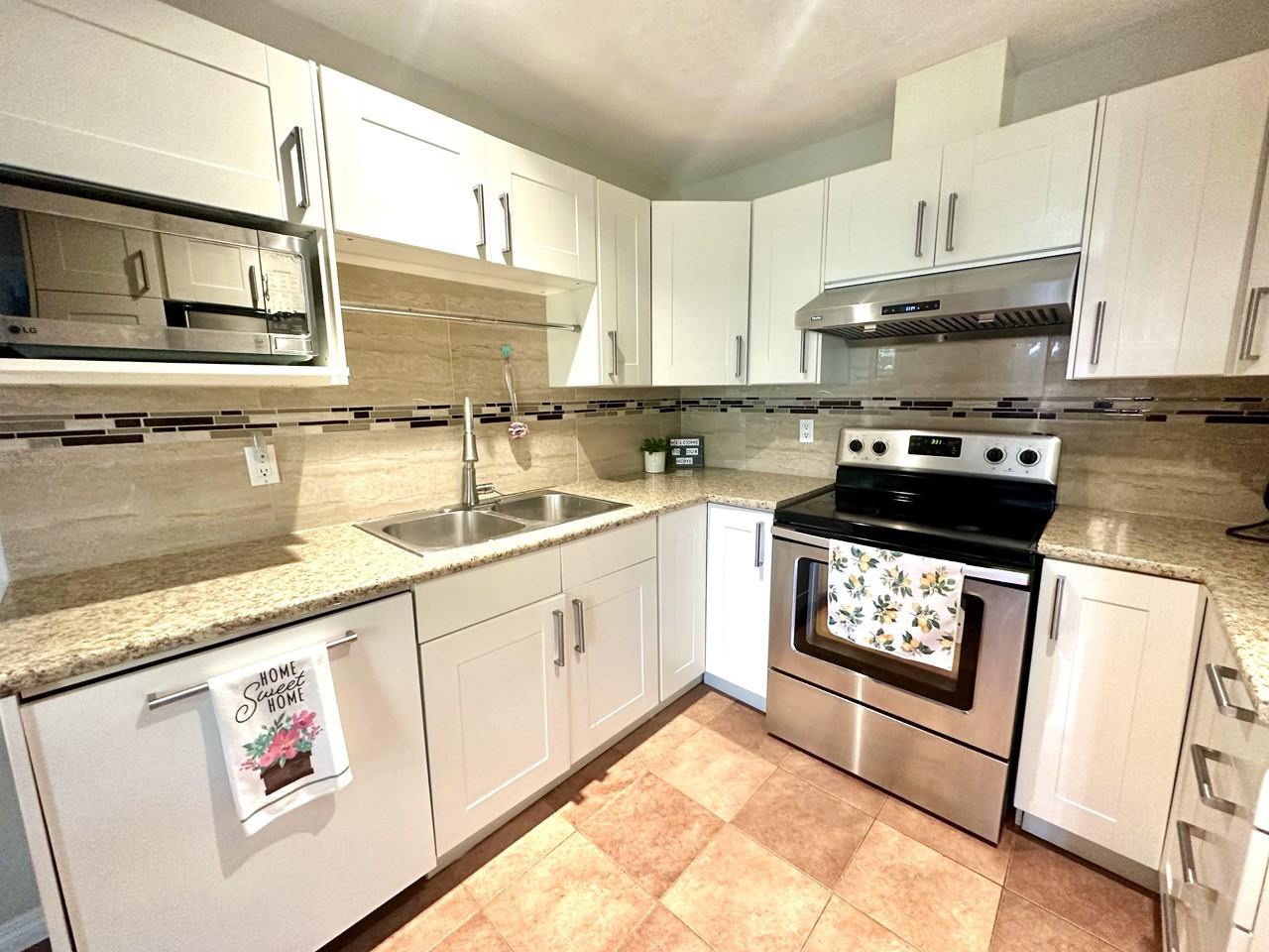 801 12th St - Photo 3 of 6