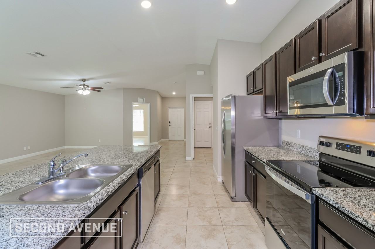 256 Santo Domingo Ave Sw - Photo 2 of 28